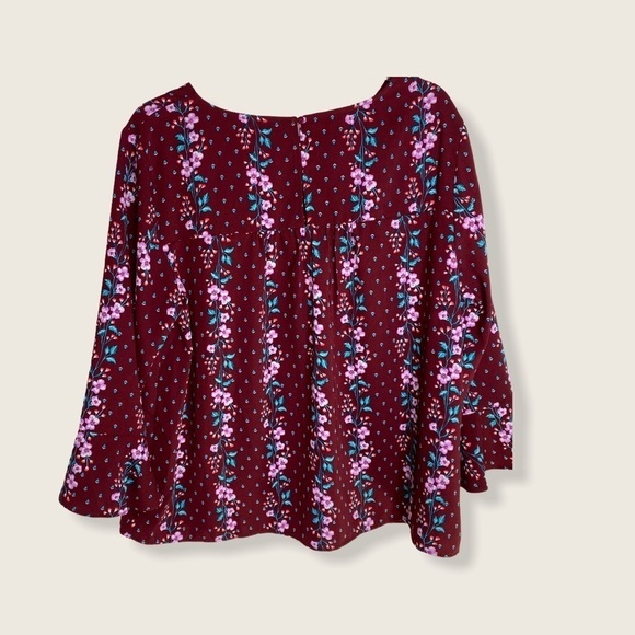 Floral Blouse Flutter Sleeve - Picture 10 of 10